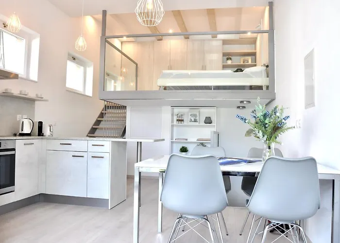 Full Of Light Central Apartment Overlooking Jungfrau Mountain